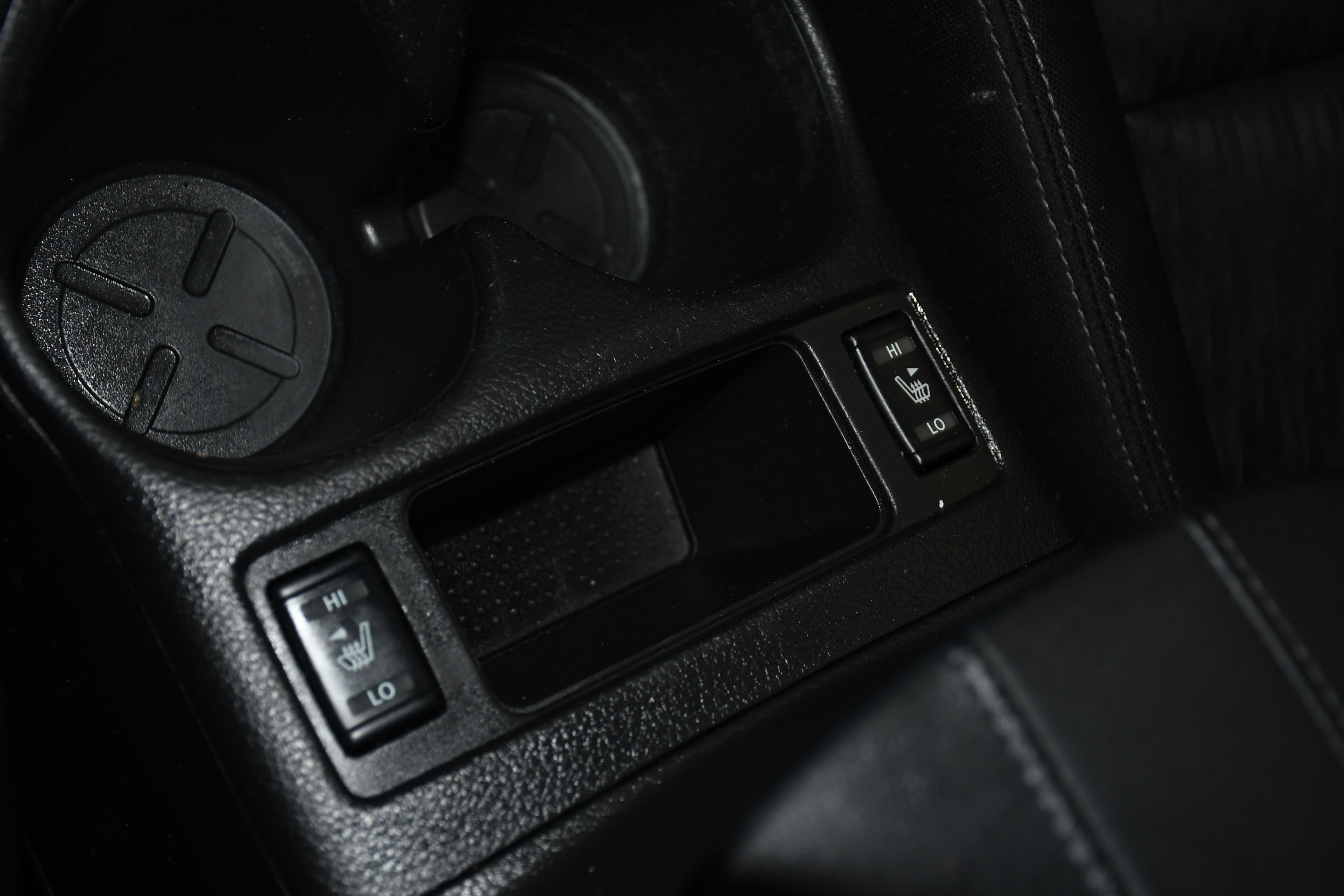 Used 2018 Nissan Rogue SV w/ Premium Package image 15