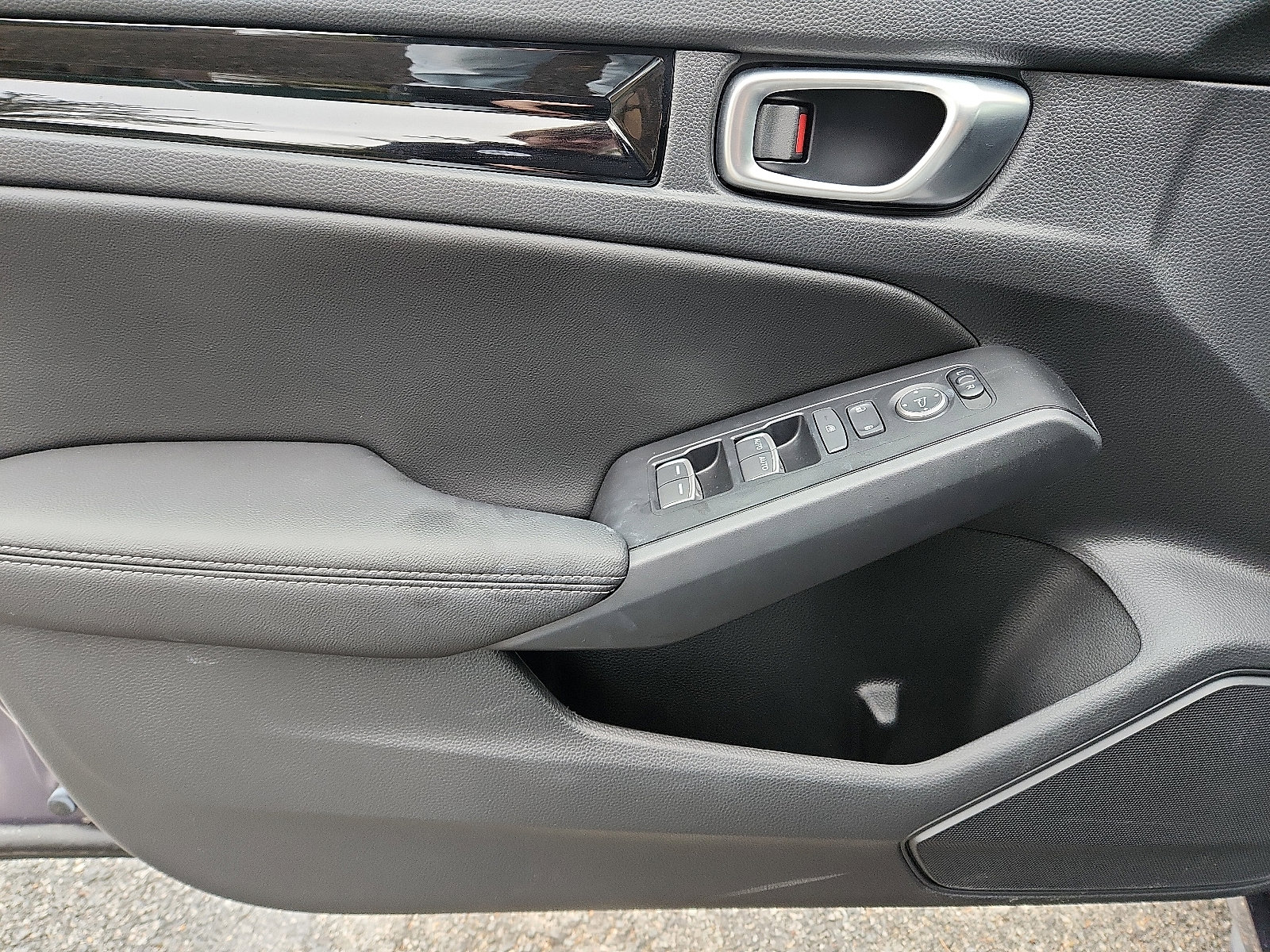 Used 2022 Honda Civic EX-L image 12