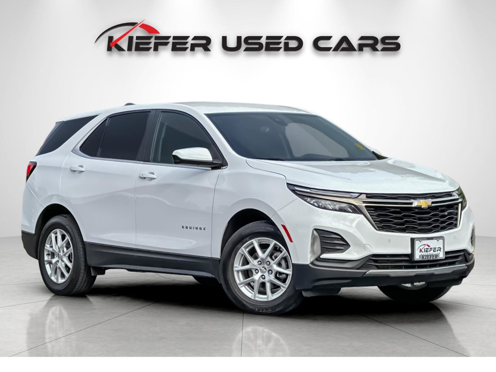 Used 2024 Chevrolet Equinox LT AWD/4WD image 2