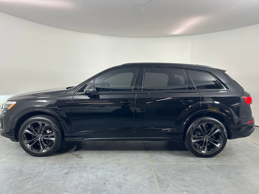Used 2025 Audi Q7 3.0T Premium Plus AWD/4WD image 2