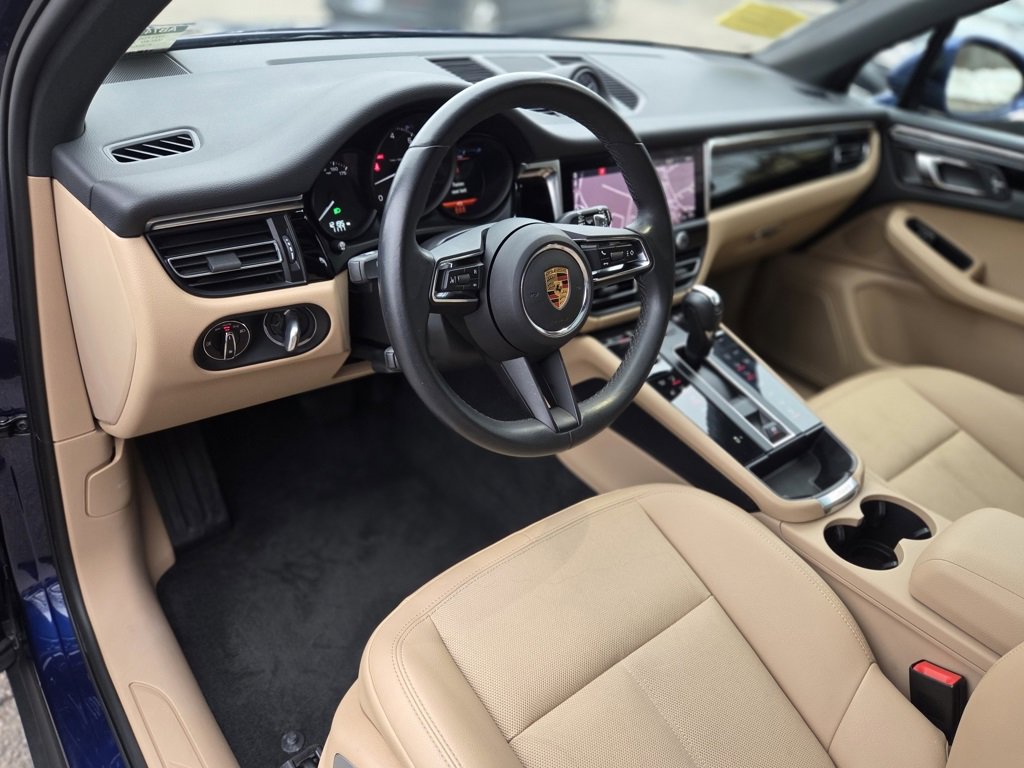 Used 2023 Porsche Macan AWD image 14