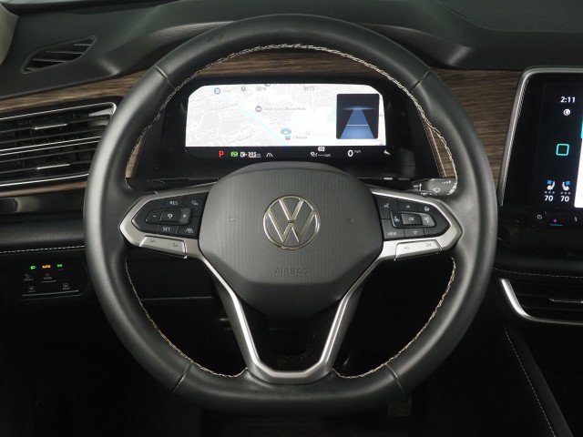 Used 2025 Volkswagen Atlas SEL AWD/4WD image 17