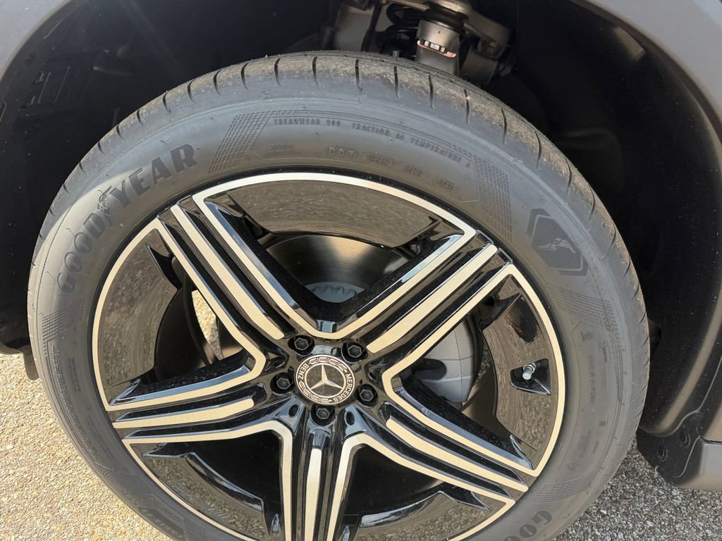New 2026 Mercedes-Benz GLC 300 image 14