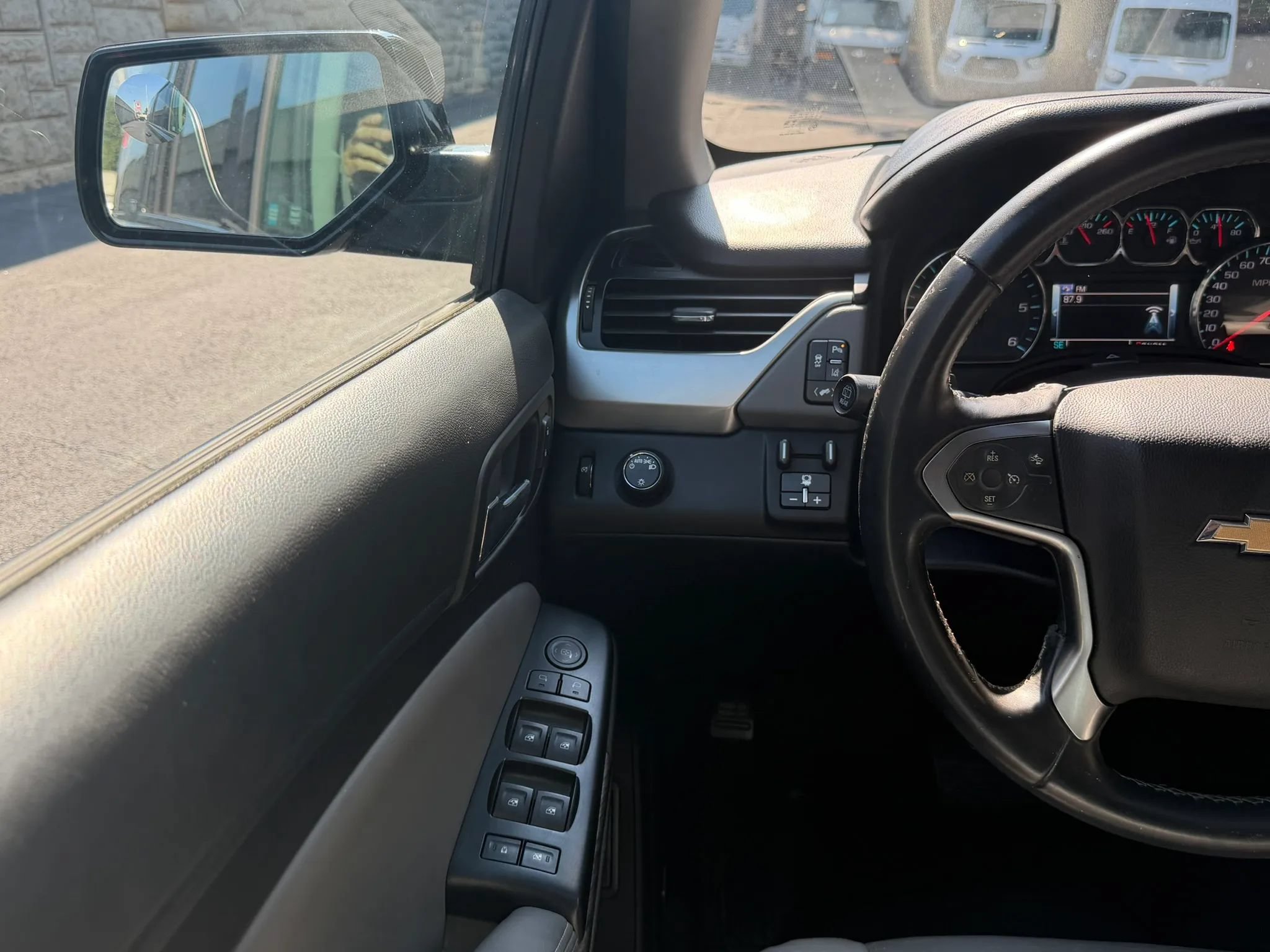 Used 2015 Chevrolet Tahoe LT RWD image 19