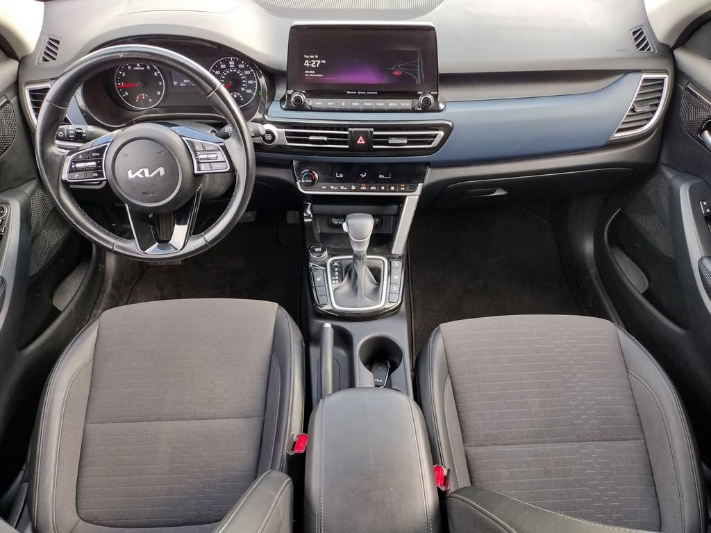 Used 2023 Kia Seltos S w/ Navigation Package AWD/4WD image 5