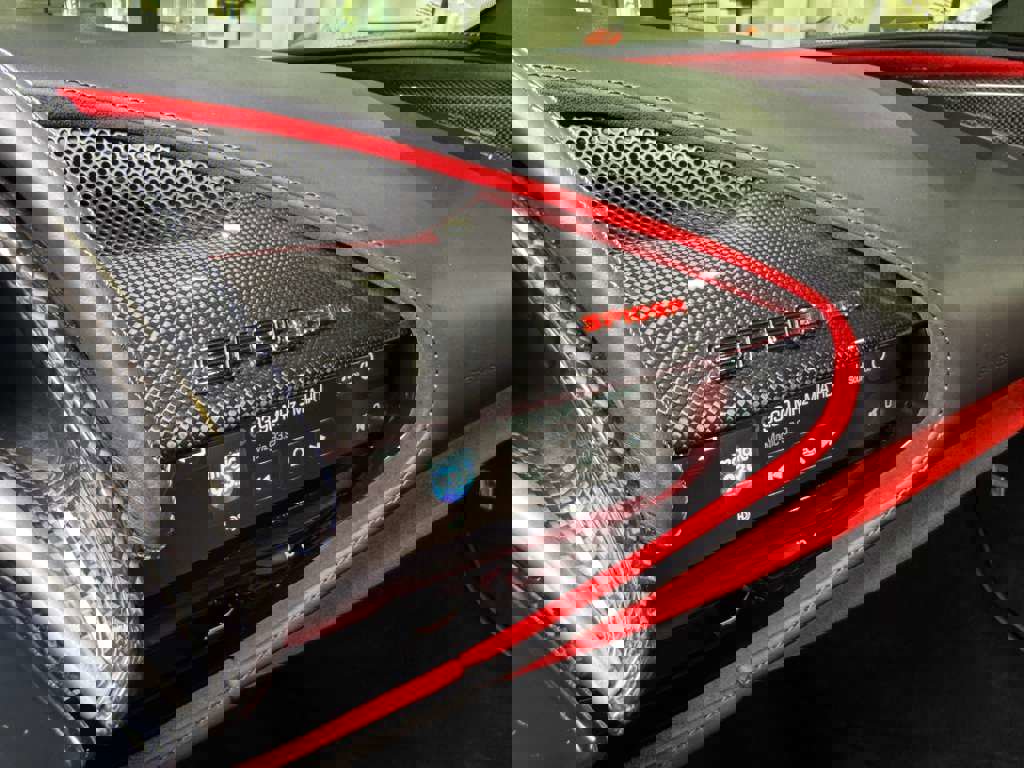 Used 2023 Ferrari SF90 Spider image 27