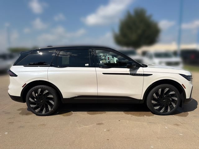New 2026 Lincoln Nautilus Reserve AWD/4WD image 4