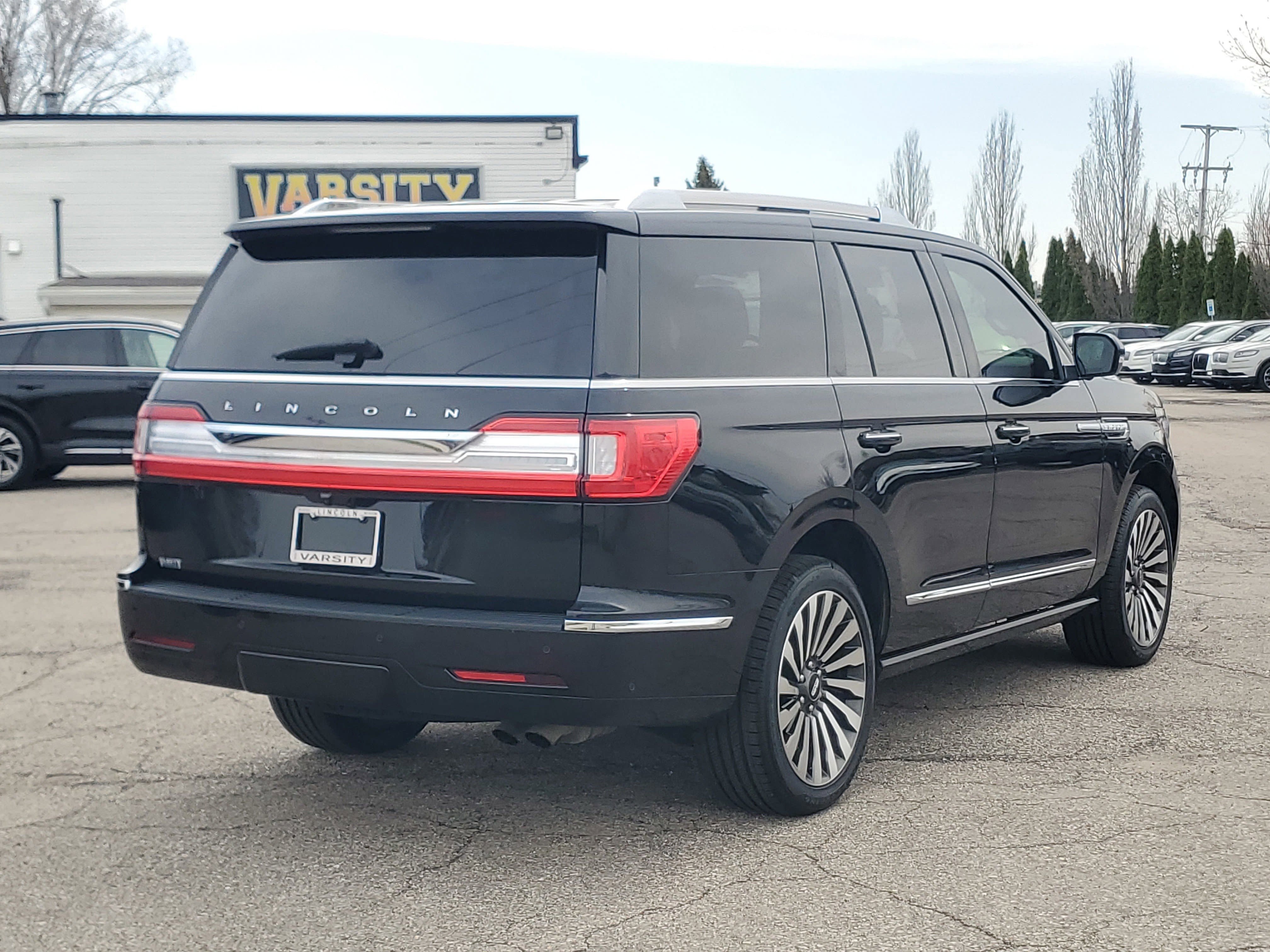 Certified 2021 Lincoln Navigator Reserve w/ Luxury Package AWD/4WD image 6