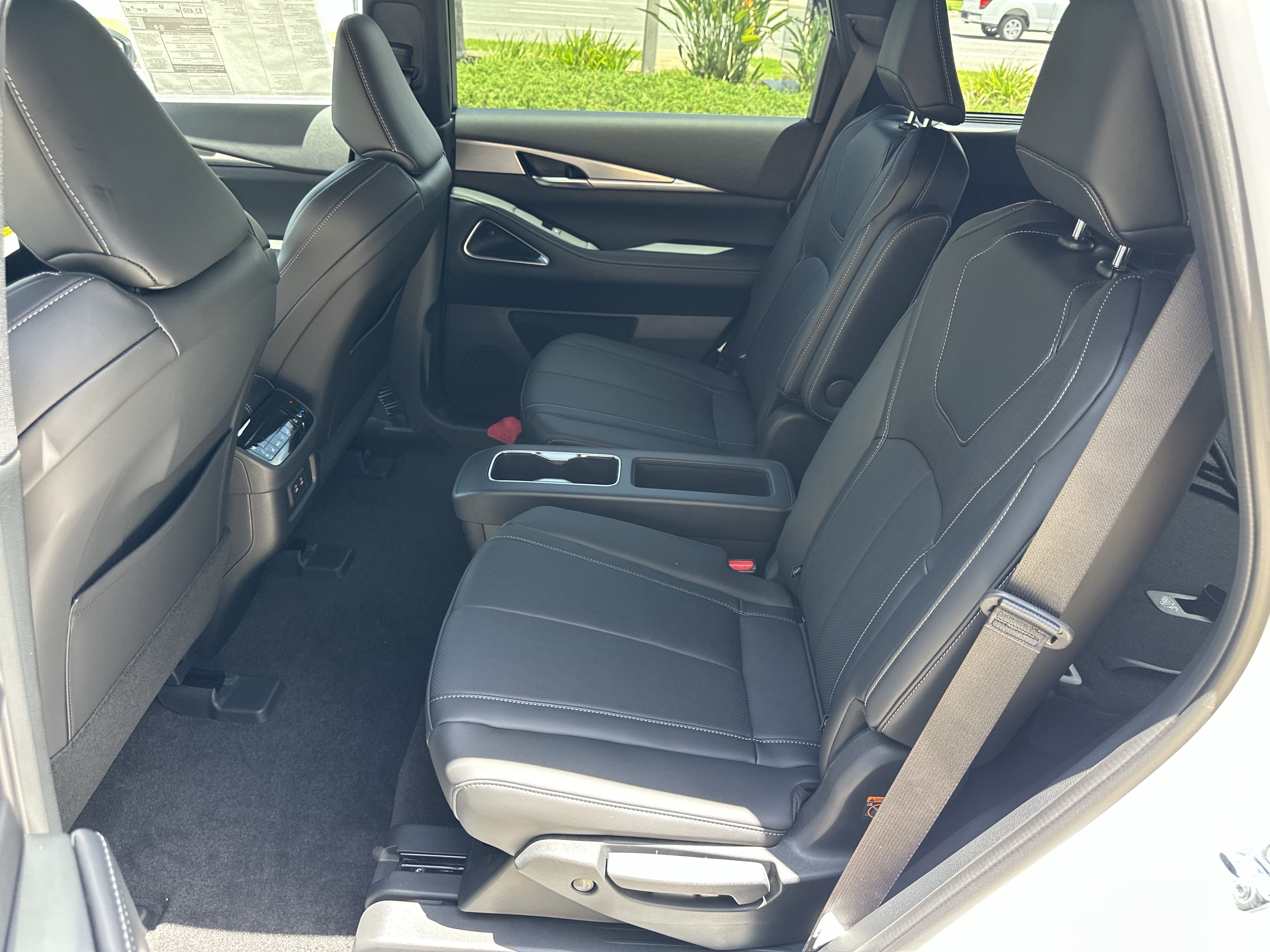 New 2027 INFINITI QX60 Sport w/ Dark Cargo Package AWD/4WD image 14
