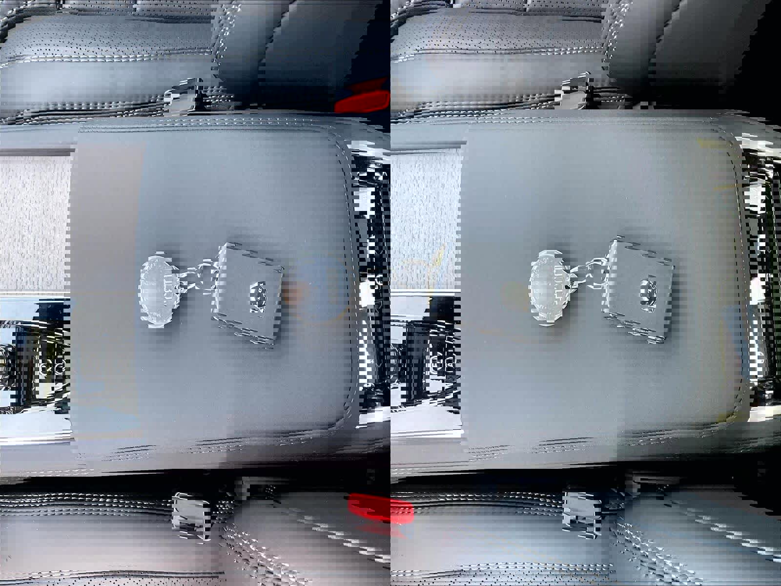 New 2026 Volvo XC90 T8 Ultra w/ Lounge Package image 35