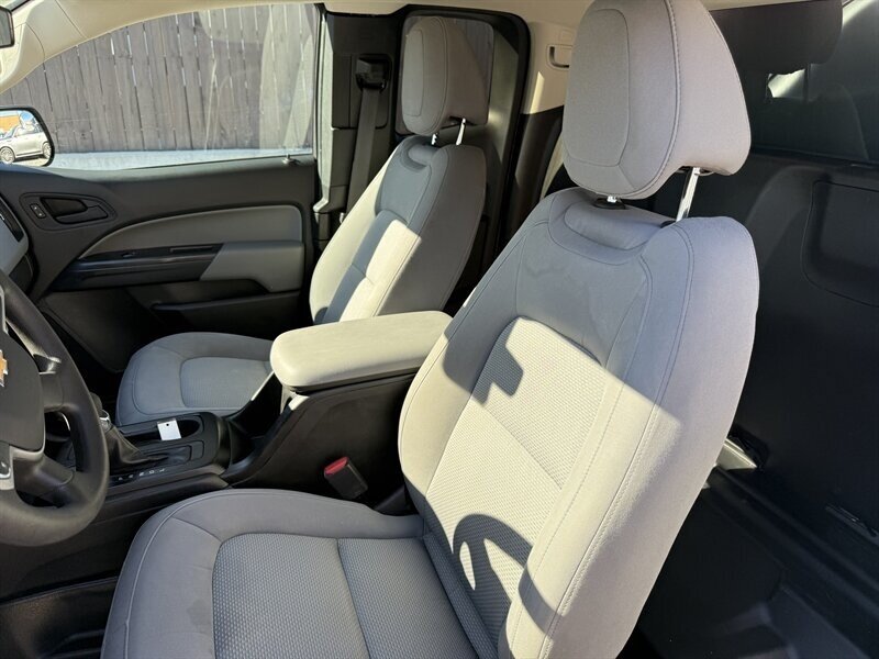 Used 2022 Chevrolet Colorado W/T w/ WT Convenience Package RWD image 11