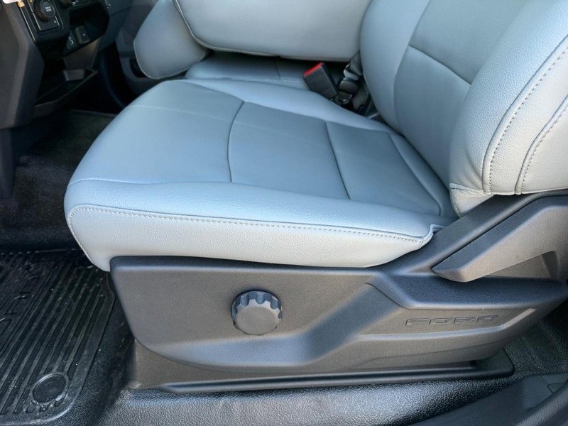 New 2025 Ford F550 4x4 Regular Cab Super Duty image 16