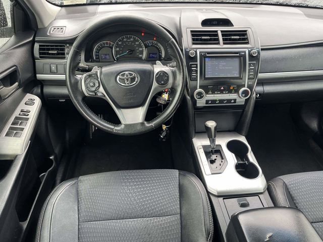 Used 2013 Toyota Camry SE FWD image 9