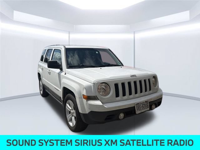 Used 2016 Jeep Patriot Latitude FWD image 4