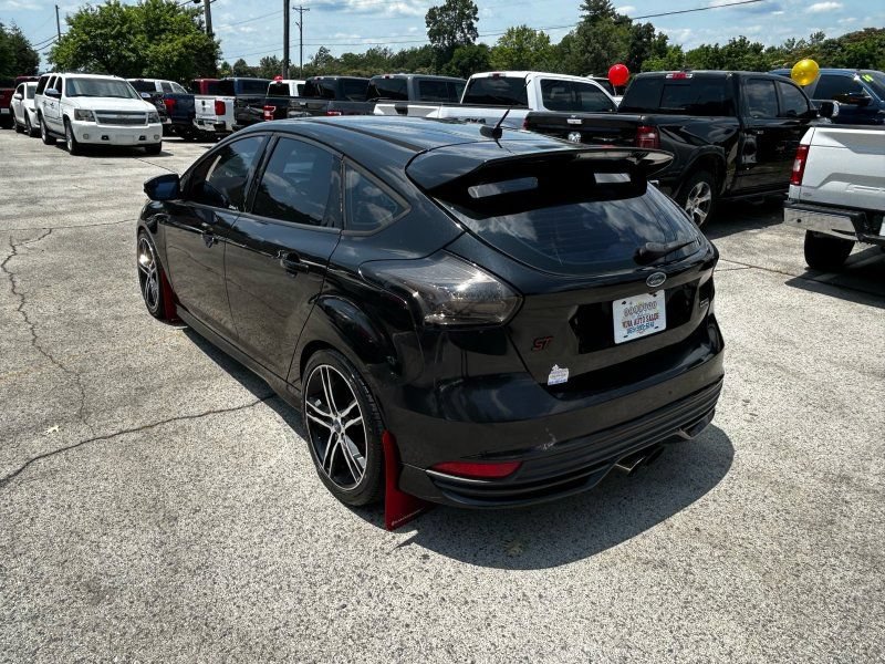 Used 2015 Ford Focus ST w/ Equipment Group 402A FWD image 4