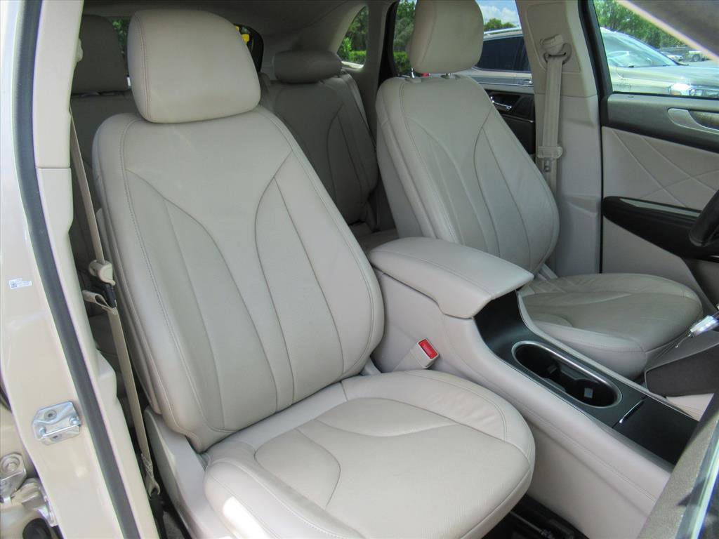 Used 2017 Lincoln MKC Reserve FWD image 9