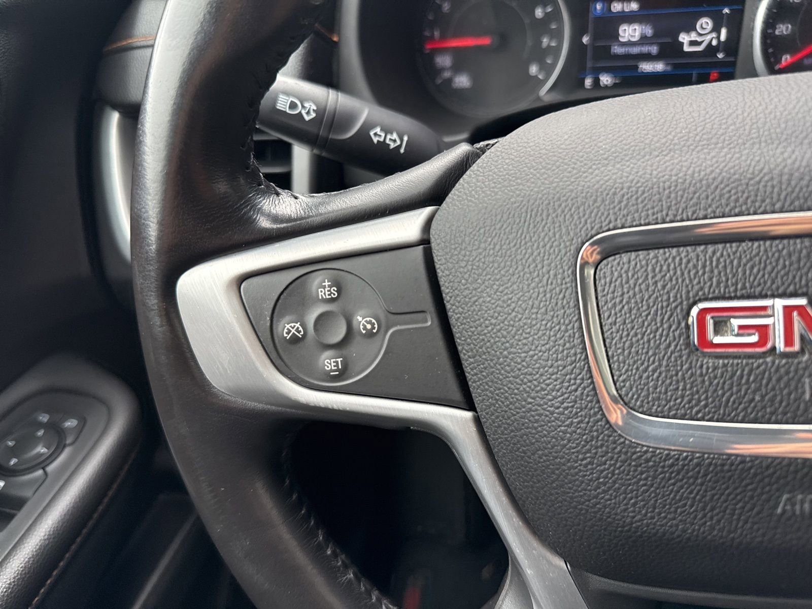 Used 2018 GMC Terrain SLE w/ Driver Convenience Package image 33