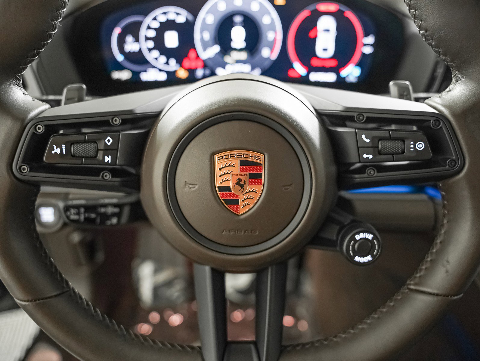 Certified 2025 Porsche Panamera 4S image 17