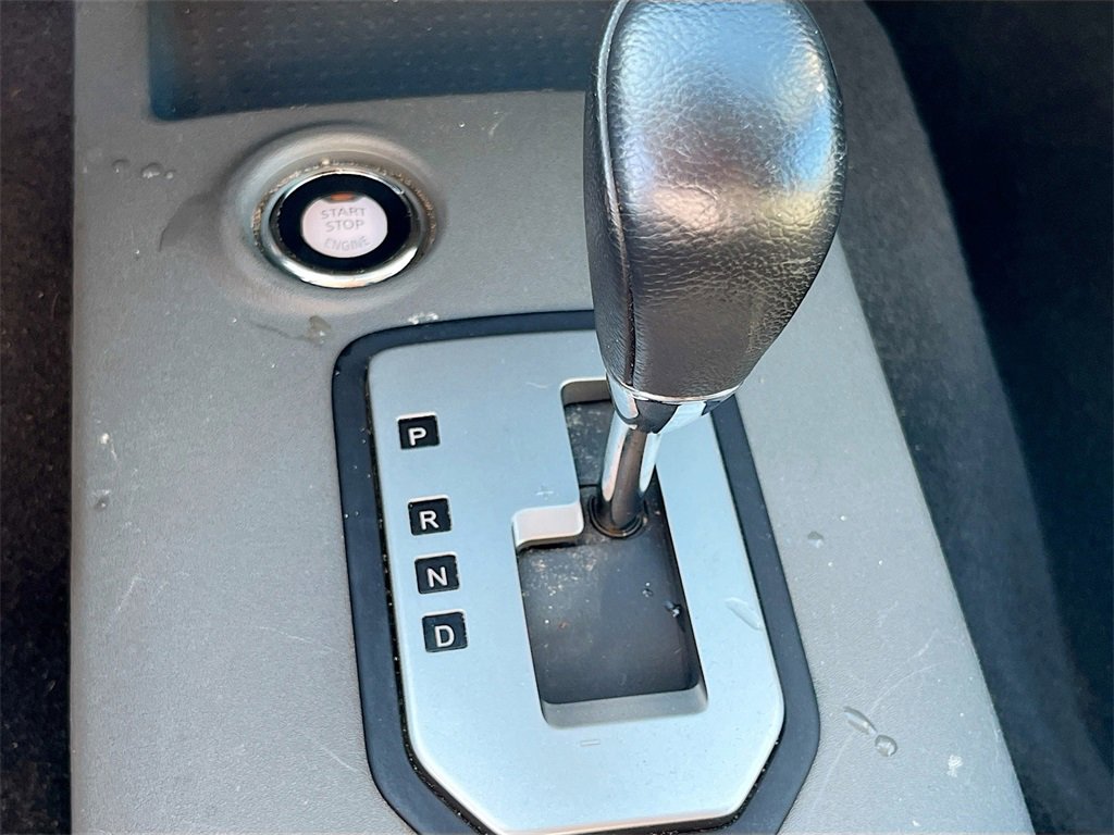 Used 2020 Nissan Frontier SV w/ Midnight Edition Floor Mats image 16