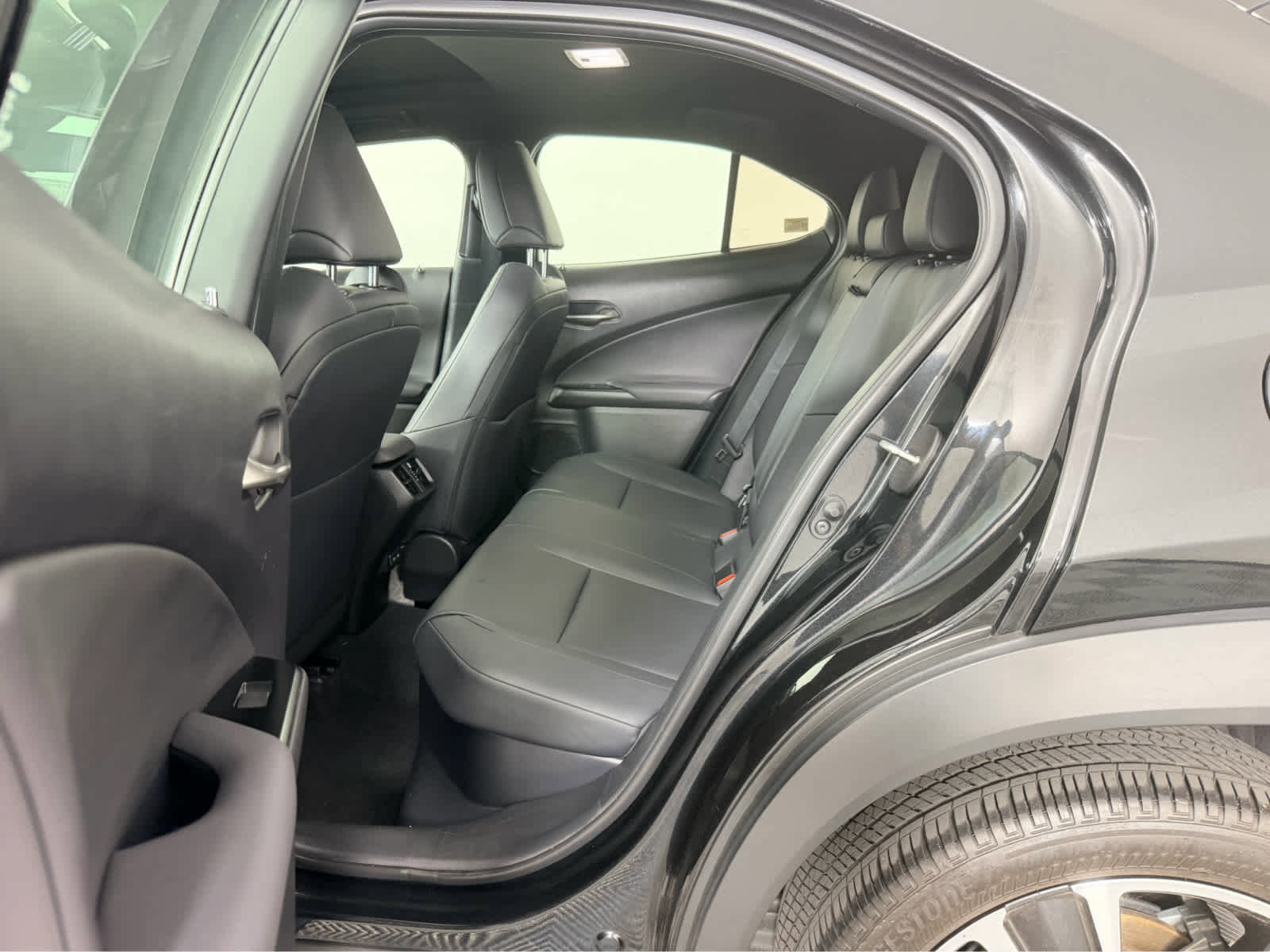 Used 2024 Lexus UX 250h FWD image 14