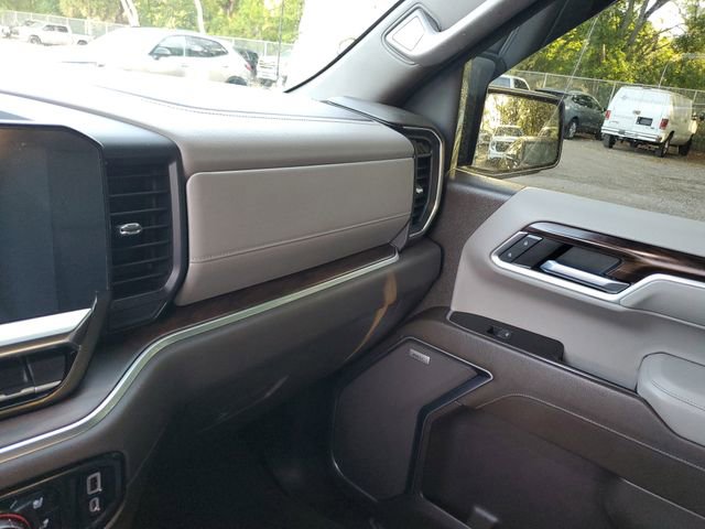 Used 2022 GMC Sierra 1500 SLT w/ SLT Convenience Package image 28