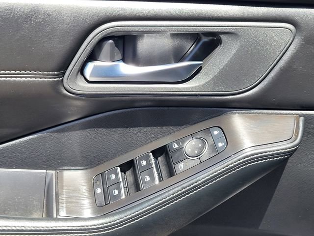 Certified 2025 Nissan Rogue SL AWD/4WD image 8