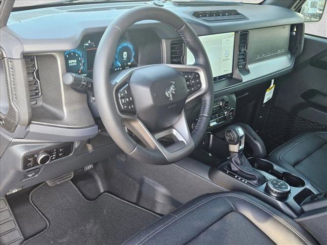 New 2025 Ford Bronco Badlands image 3