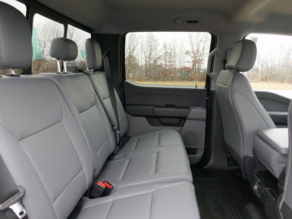 New 2026 Ford F250 XL w/ XL Off-Road Package image 11