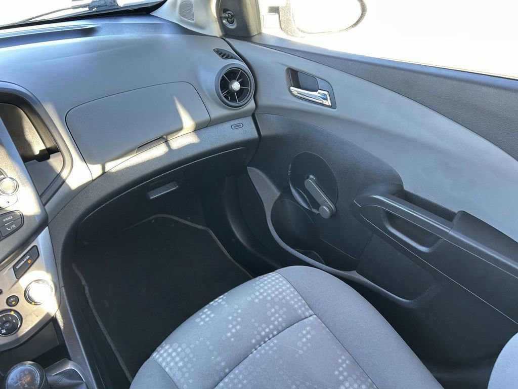 Used 2012 Chevrolet Sonic LS image 28