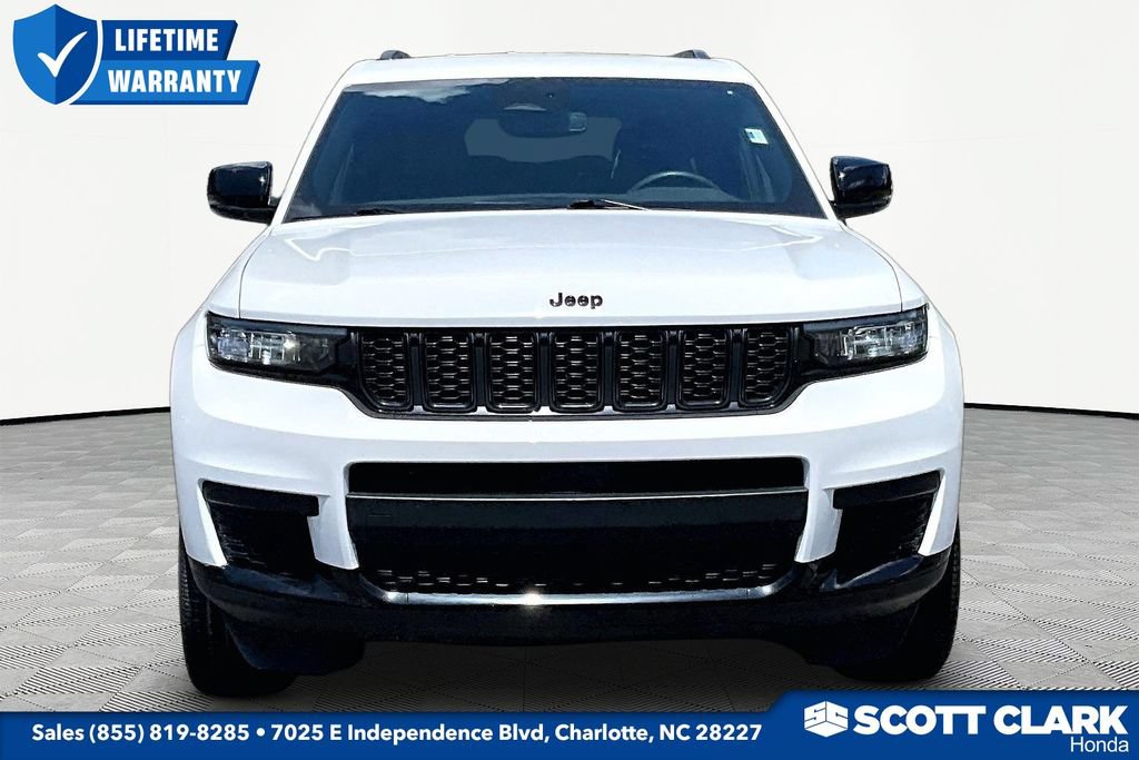 Used 2023 Jeep Grand Cherokee L Laredo RWD image 2