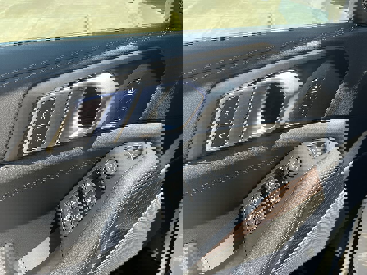 Certified 2024 BMW X5 sDrive40i w/ Premium Package image 19