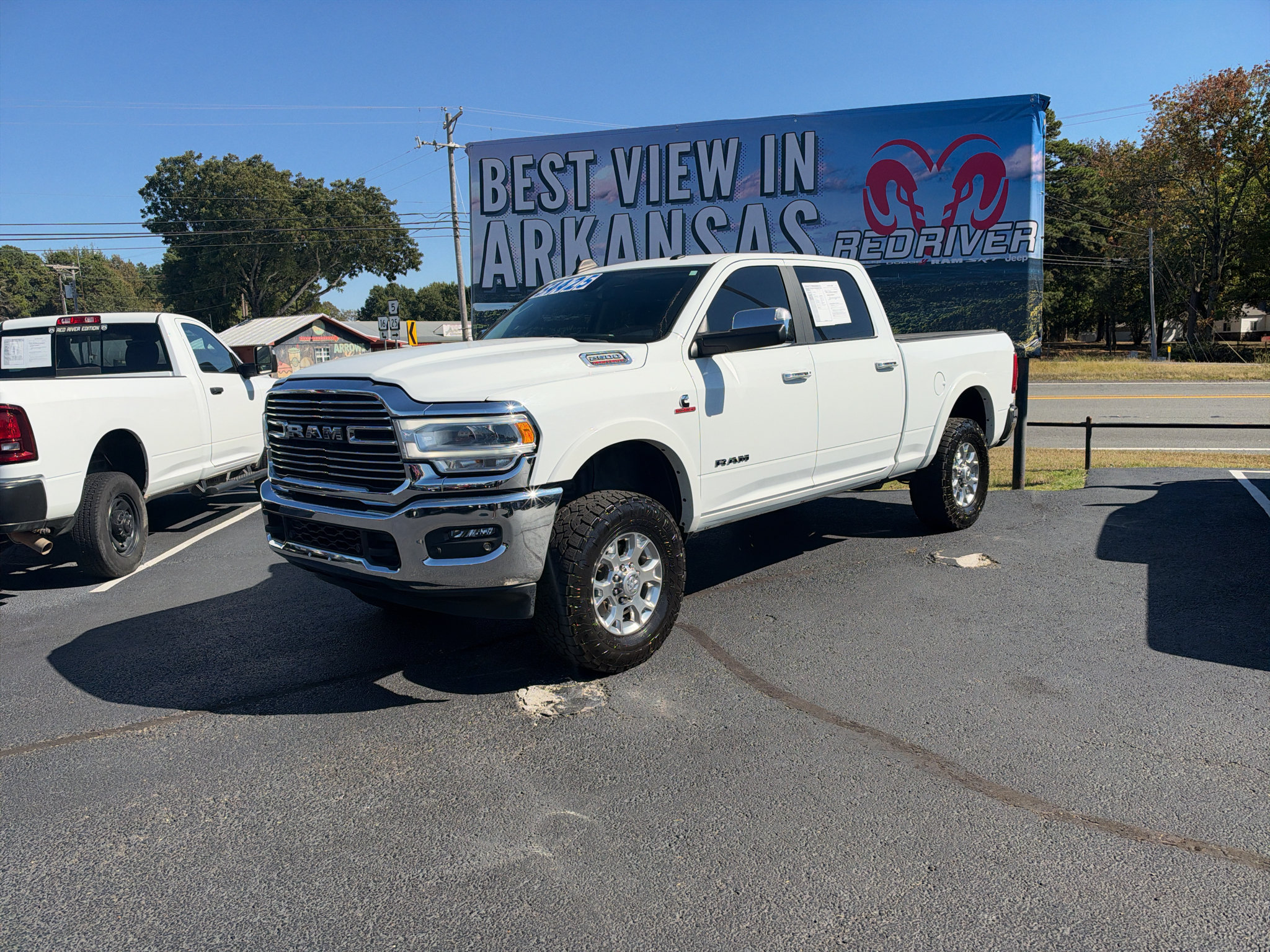 Used 2022 RAM 2500 Laramie AWD/4WD image 1