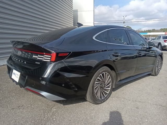 Used 2024 Hyundai Sonata Limited image 3