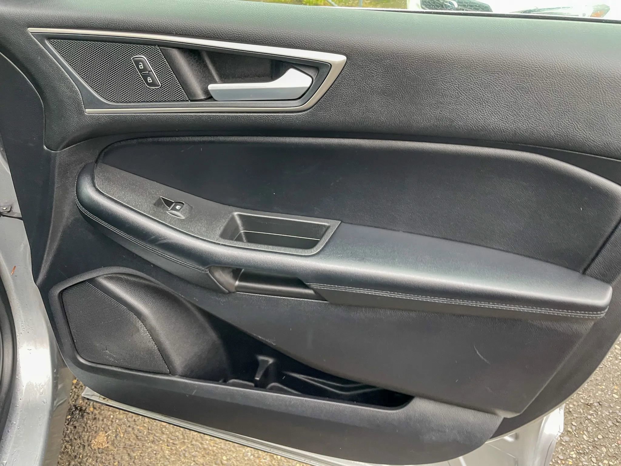 Used 2021 Ford Edge SEL w/ Cargo Accessory Package image 33