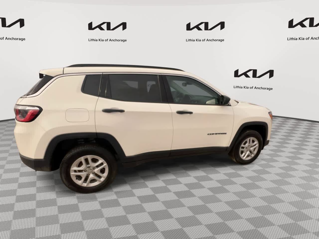 Used 2019 Jeep Compass Sport AWD/4WD image 2