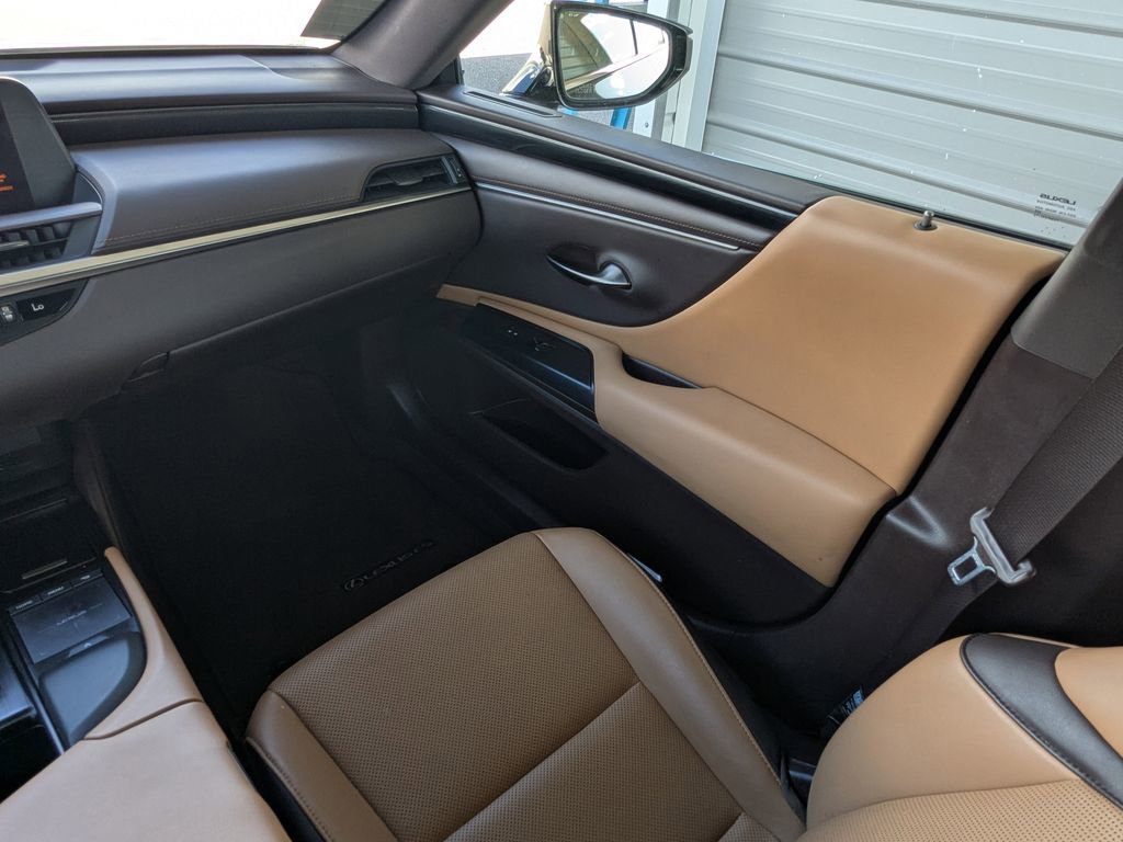 Used 2021 Lexus ES 350 w/ Accessory Package 2 image 18