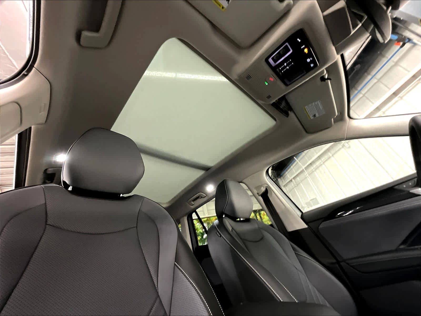 New 2026 Volkswagen Tiguan SE image 29