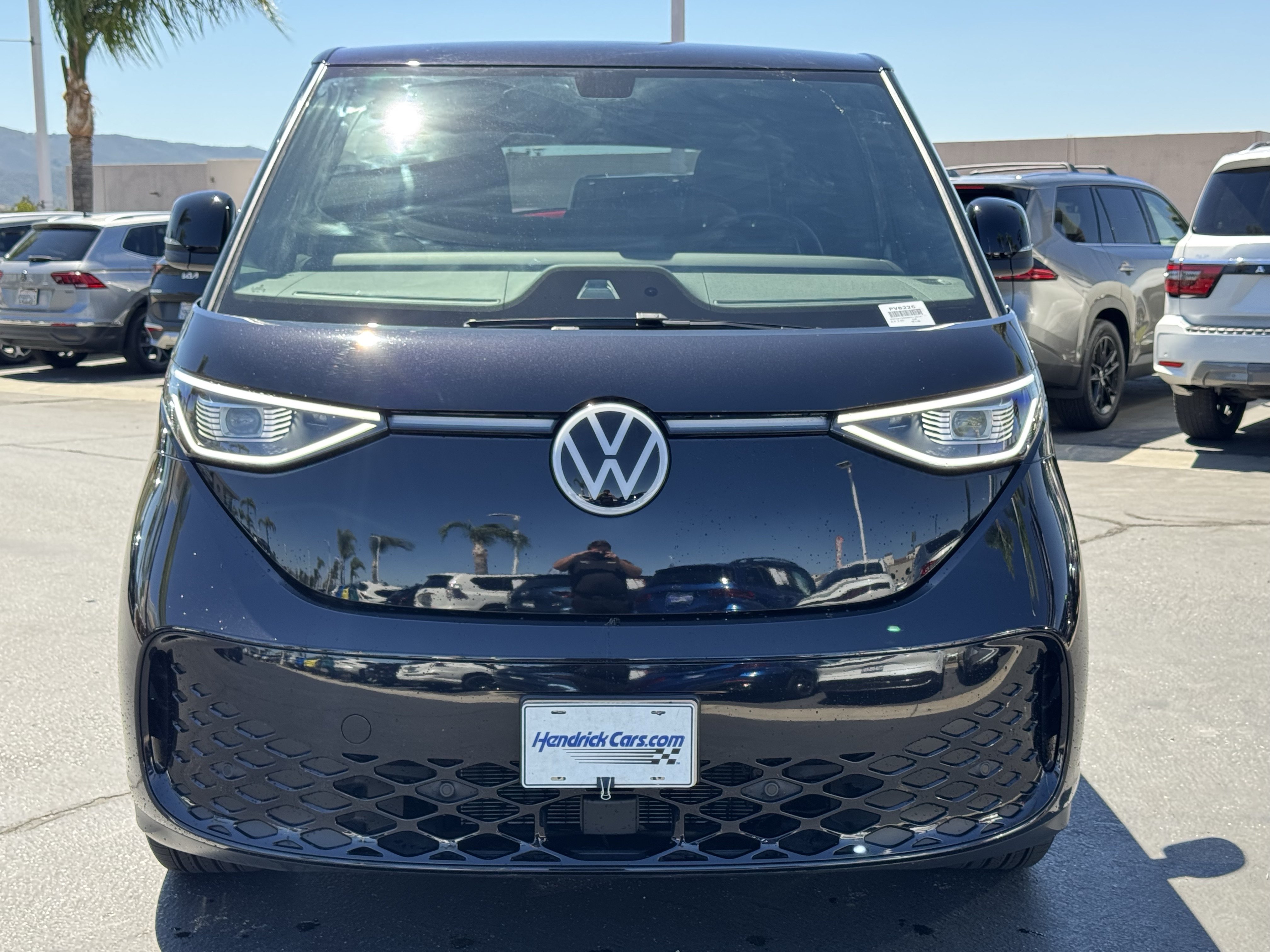 Certified 2025 Volkswagen ID. Buzz Pro S RWD image 3