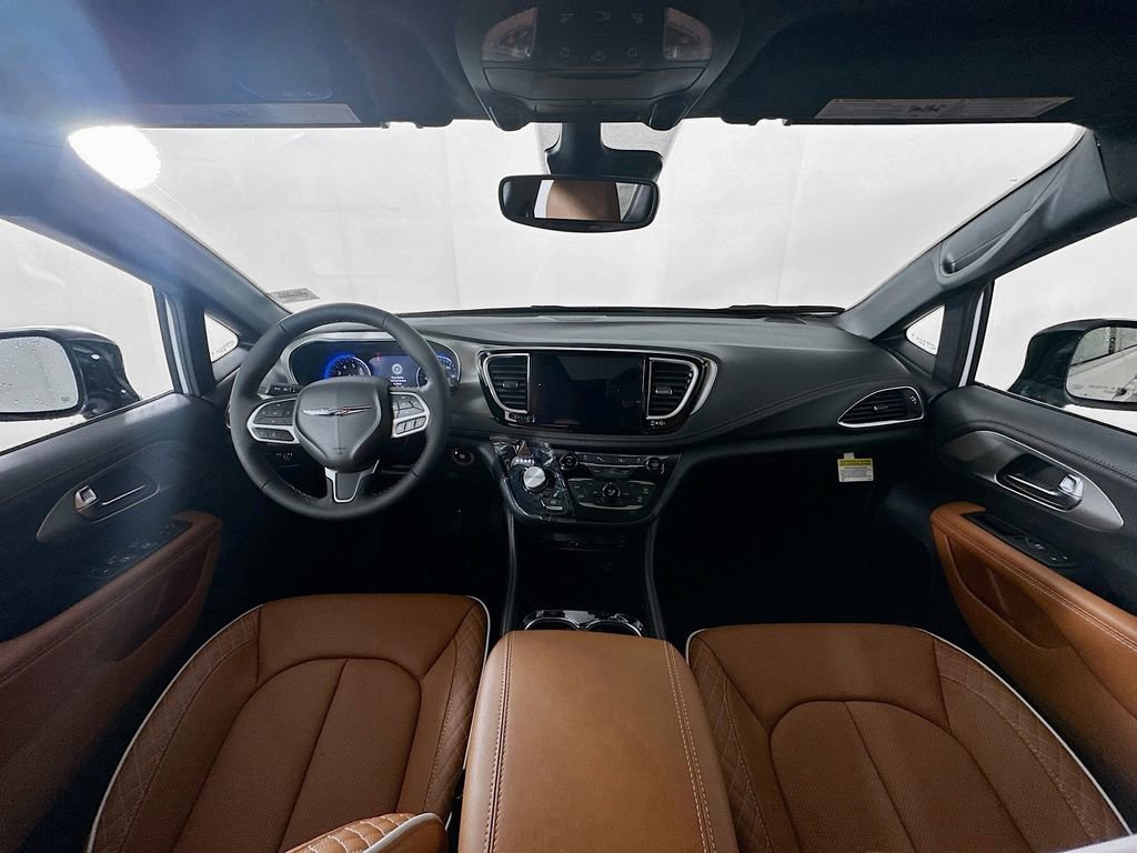 New 2026 Chrysler Pacifica Pinnacle image 9