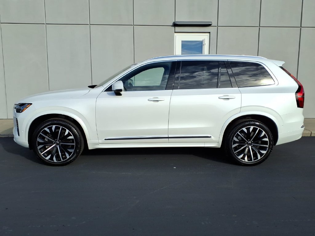 Certified 2026 Volvo XC90 B6 Plus AWD/4WD image 3