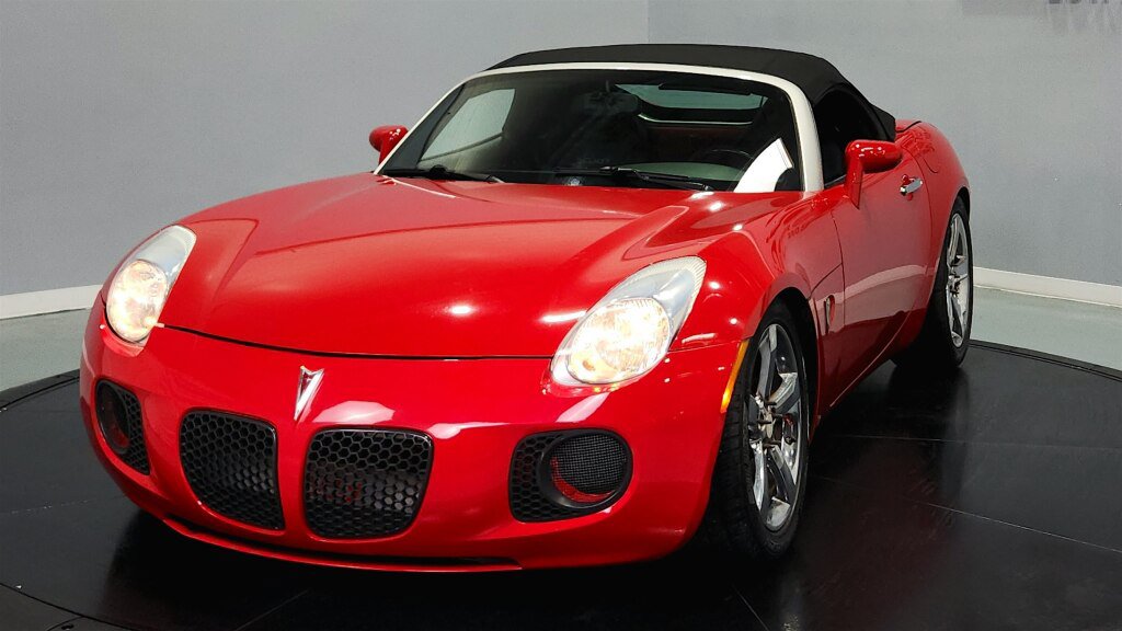 Used 2008 Pontiac Solstice GXP w/ Premium Package RWD image 17
