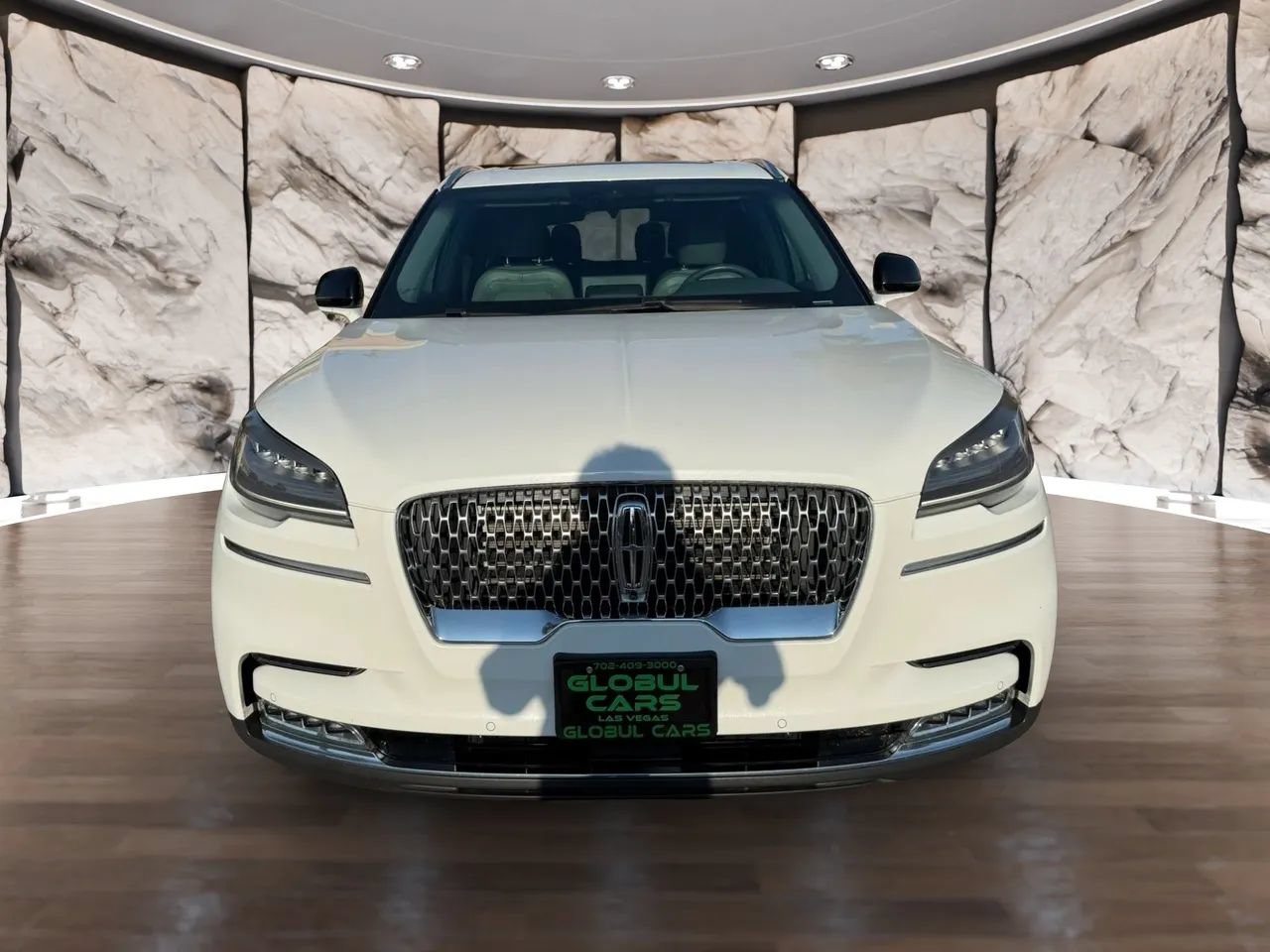 Used 2021 Lincoln Aviator Reserve w/ Elements Package Plus RWD image 3