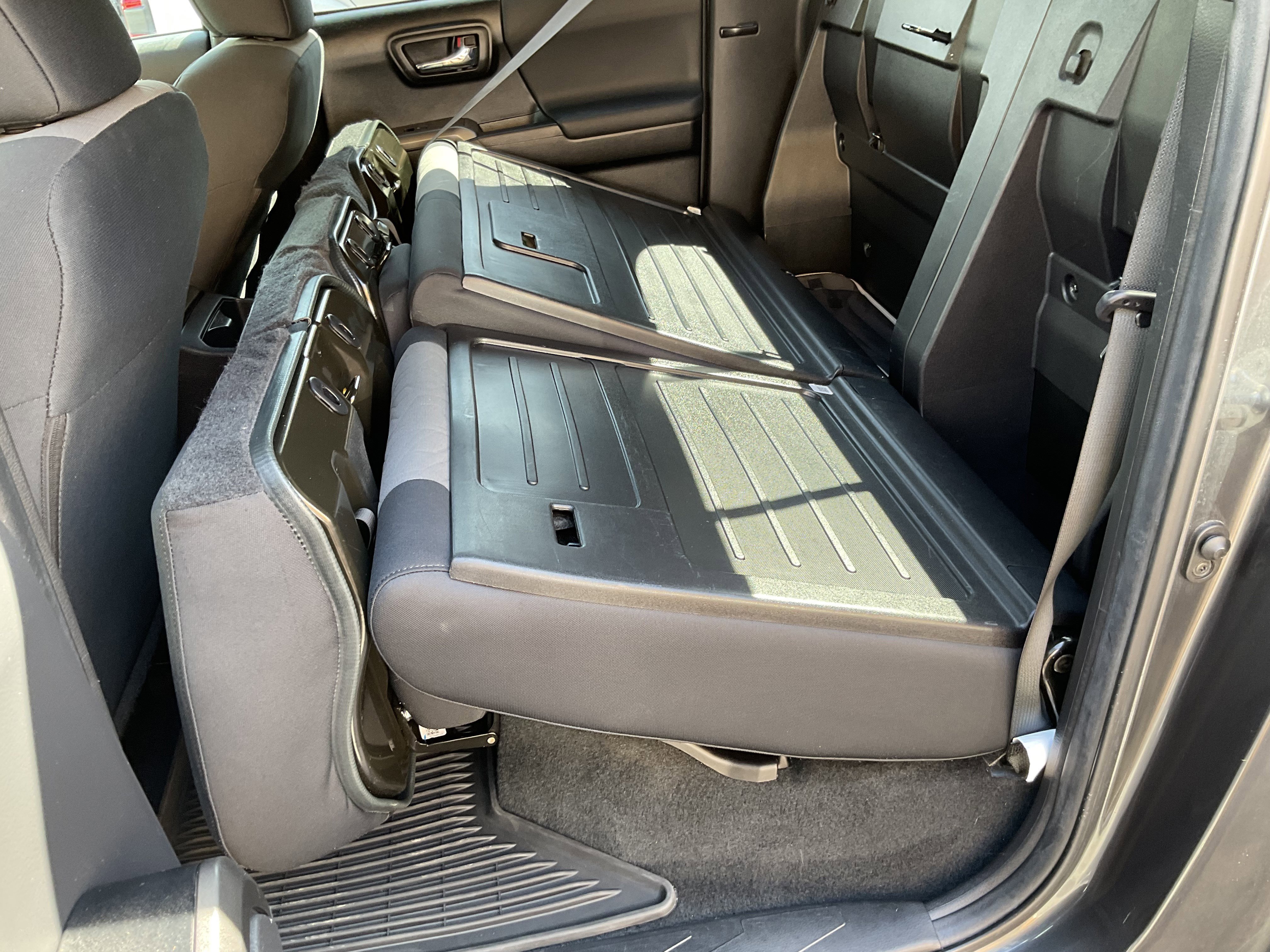 Used 2023 Toyota Tacoma TRD Off-Road w/ Black Out Package (TMS) image 40