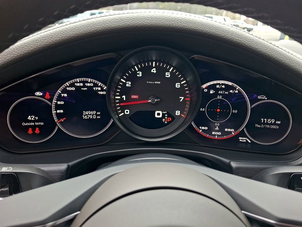 Used 2022 Porsche Panamera 4 Platinum Edition image 23