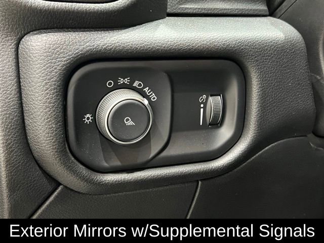 Used 2024 RAM 2500 Tradesman w/ Chrome Appearance Group image 20