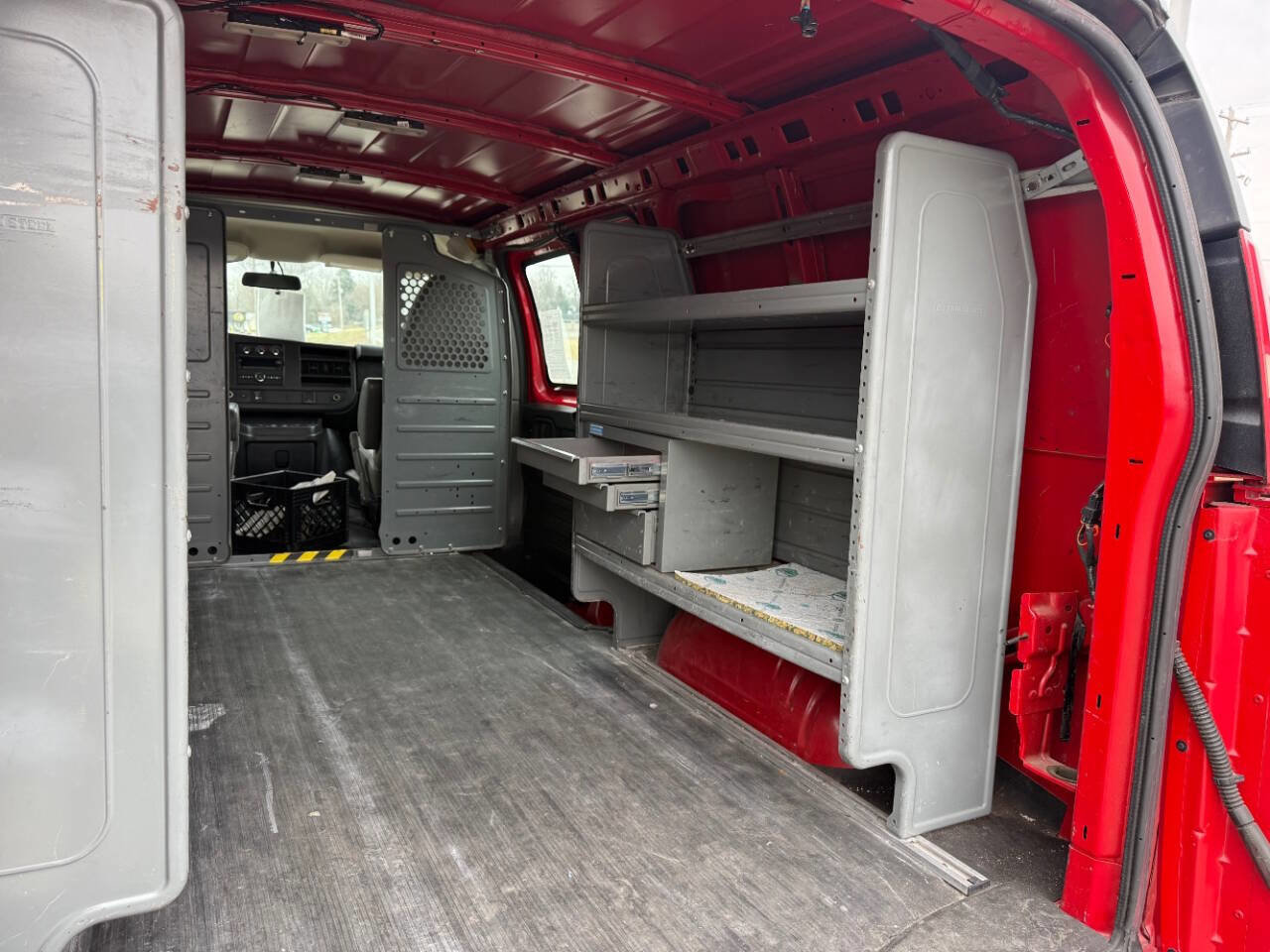 Used 2015 Chevrolet Express 2500 image 10