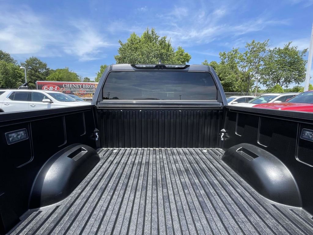 Used 2026 Toyota Tundra Limited AWD/4WD image 14