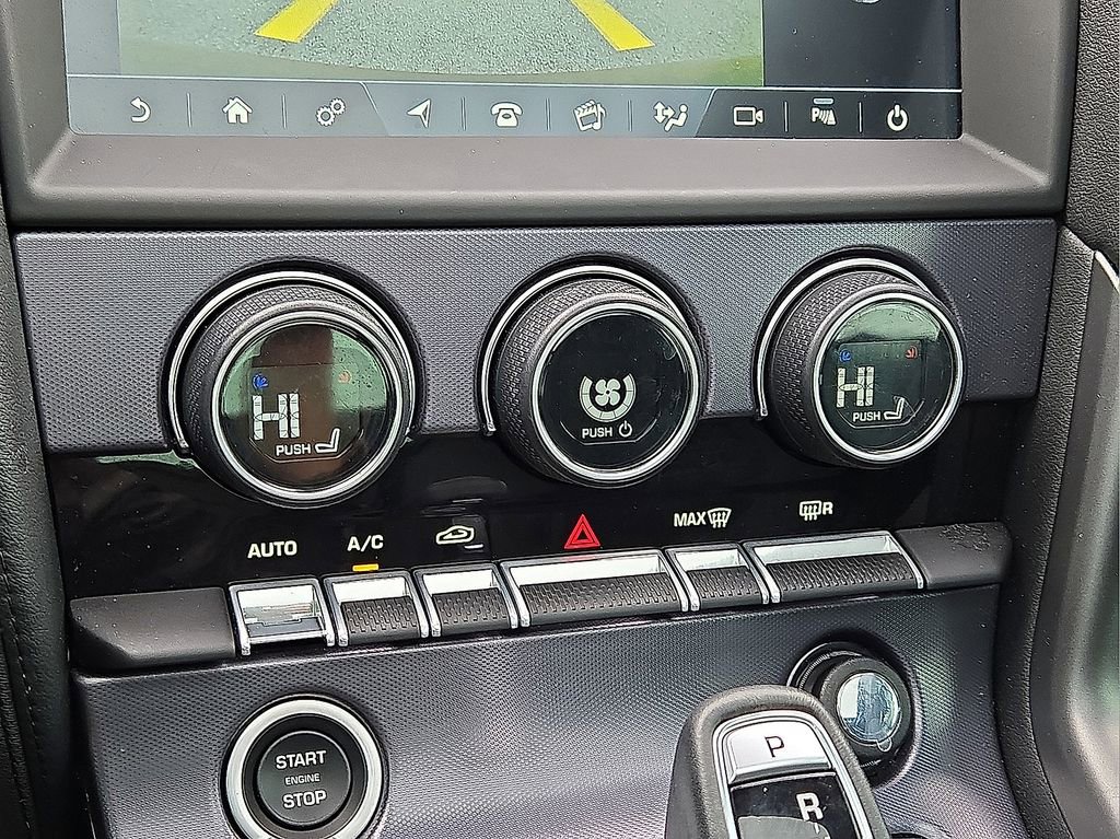 Used 2020 Jaguar F-TYPE Coupe image 29