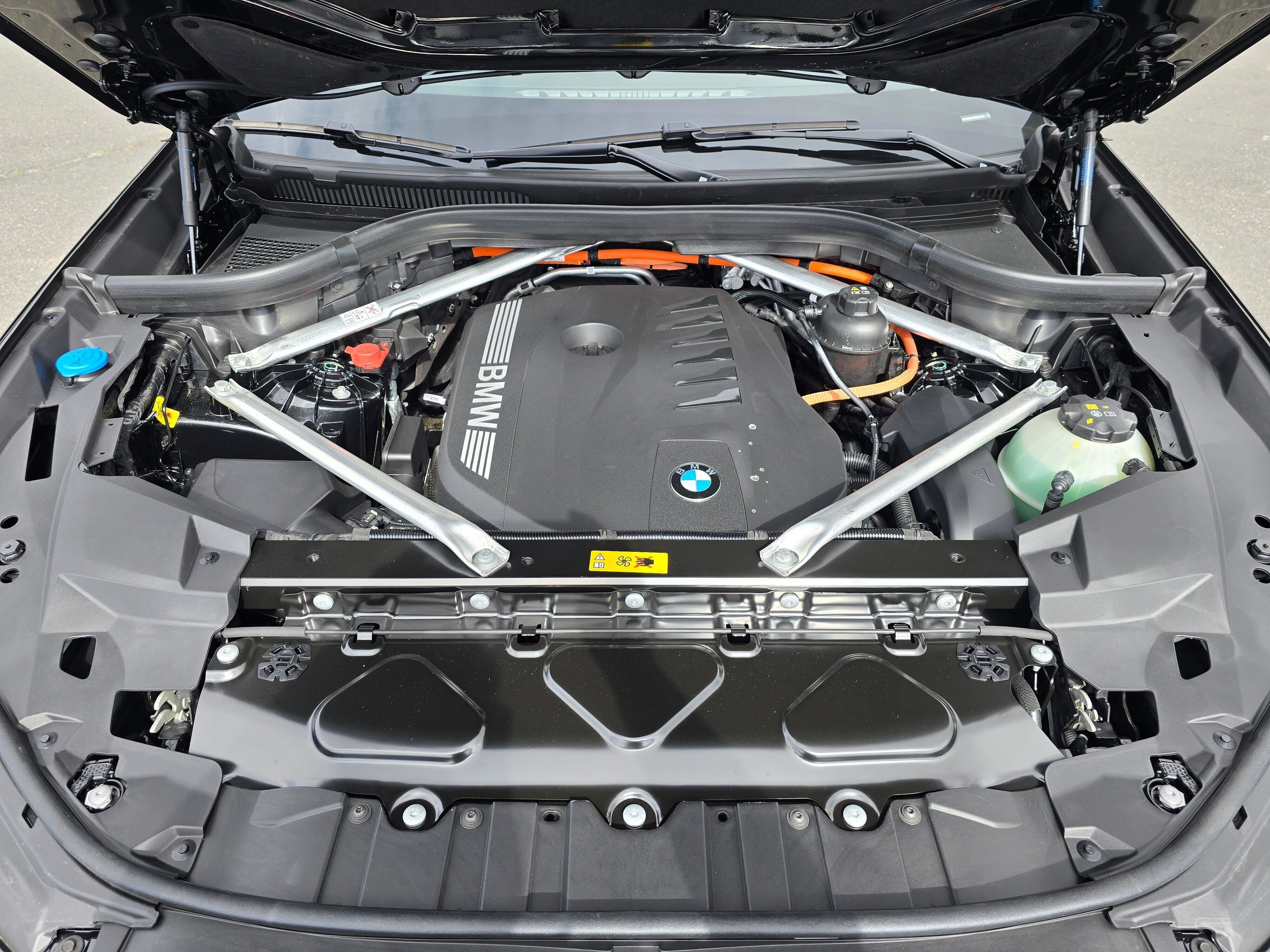 New 2026 BMW X5 xDrive50e w/ M Sport Package image 9