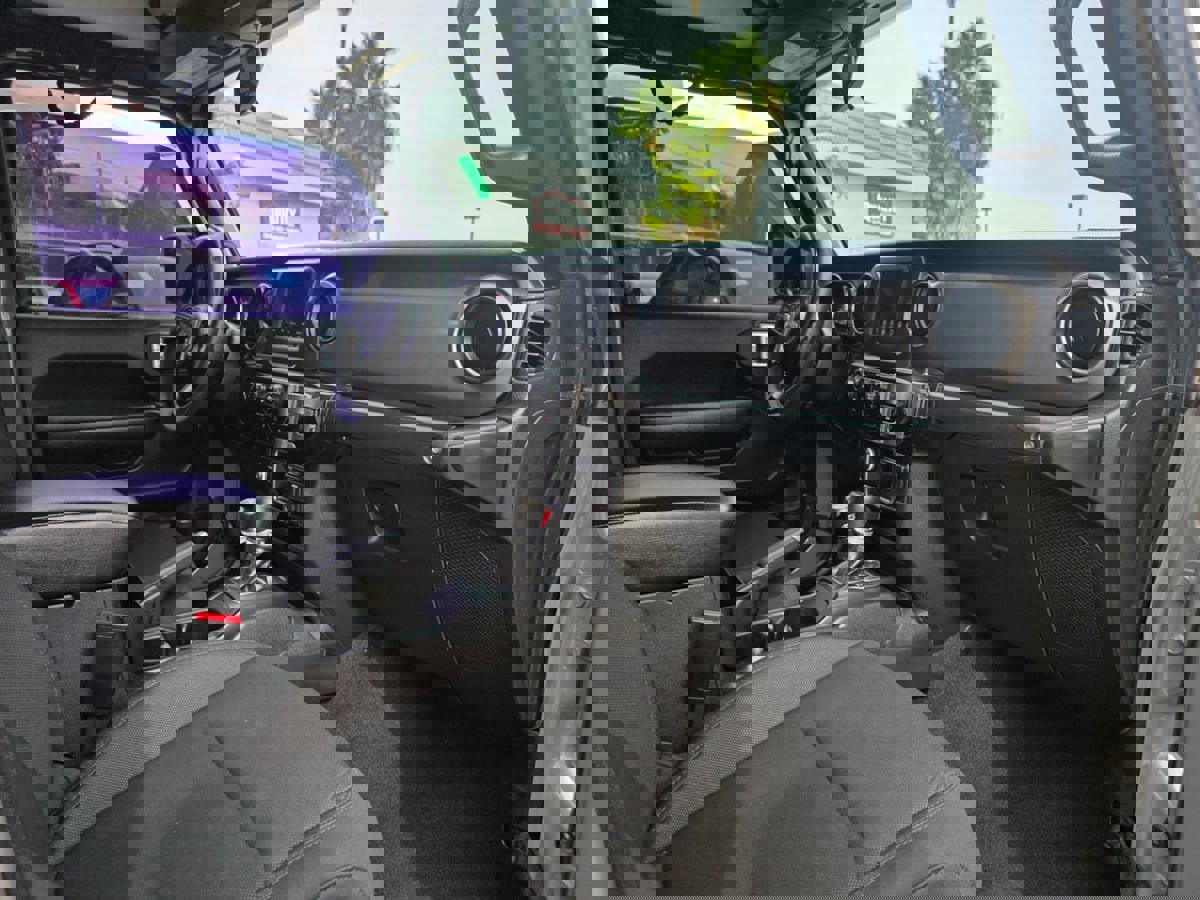 Used 2022 Jeep Gladiator Sport image 26